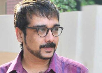 ഭ​ര​ത​ൻ ചി​ത്ര​ത്തി​ൽ അ​ഭി​ന​യി​ക്കാ​ൻ ഒ​രാ​ഴ്ച വെ​യി​ല്‍ കൊ​ണ്ട് ശ​രീ​രം ക​റു​പ്പി​ച്ചു: വി​നീ​ത്