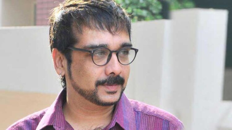 ഭ​ര​ത​ൻ ചി​ത്ര​ത്തി​ൽ അ​ഭി​ന​യി​ക്കാ​ൻ ഒ​രാ​ഴ്ച വെ​യി​ല്‍ കൊ​ണ്ട് ശ​രീ​രം ക​റു​പ്പി​ച്ചു: വി​നീ​ത്