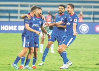 ഐ​എ​സ്എ​ൽ: പ്ലേ ​ഓ​ഫ് മ​ത്സ​ര​ങ്ങ​ൾ​ക്ക് ഇ​ന്നു തു​ട​ക്കം