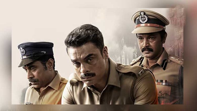 പു​തി​യ ഭാ​വ​ത്തി​ൽ ടോ​വി​നോ, സു​രാ​ജ്, ചേ​ര​ൻ: ന​രി​വേ​ട്ട​ മെ​യ് 16നു