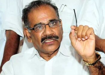 കോ​ന്നി ആ​ന​ക്കൂ​ട്ടി​ൽ കോ​ൺ​ക്രീ​റ്റ് തൂ​ൺ ഇ​ള​കി​വീ​ണ് നാ​ലു​വ​യ​സു​കാ​ര​ൻ മ​രി​ച്ച സം​ഭ​വ​ത്തി​ൽ ക​ർ​ശ​ന ന​ട​പ​ടി സ്വീ​ക​രി​ക്കും: എ. ​കെ. ശ​ശീ​ന്ദ്ര​ൻ