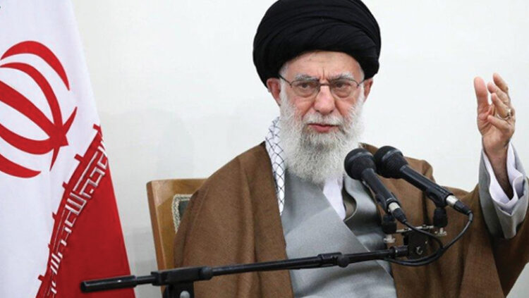 അ​മേ​രി​ക്ക ഇ​റാ​നി​ൽ ബോം​ബി​ട്ടാ​ൽ തി​രി​ച്ച​ടി​ക്കുമെന്ന് ഖ​മ​നെ​യ്