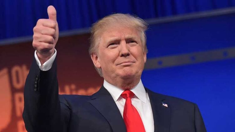 ട്രം​പി​ന്‍റെ ‘പ​ക​ര​ച്ചു​ങ്കം’: ആ​കാം​ക്ഷ​യോ​ടെ ലോ​കം