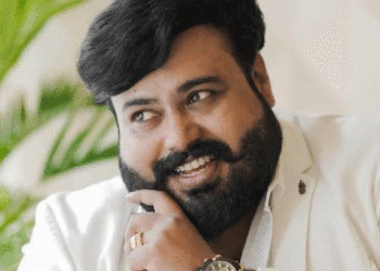 മുകേഷ് എം നായര്‍ സ്‌കൂളില്‍ വിശിഷ്ടാതിഥി; പ്രധാനാധ്യപകന് സസ്‌പെന്‍ഷന്‍