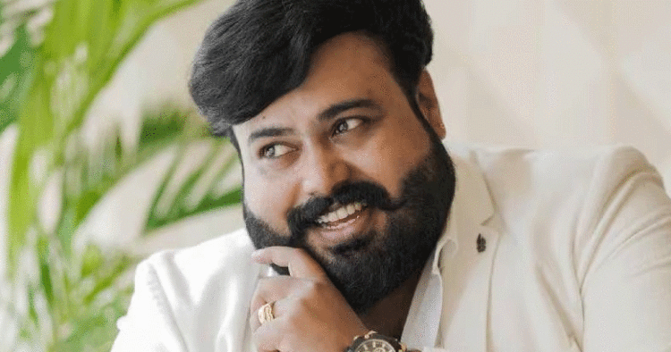 മുകേഷ് എം നായര്‍ സ്‌കൂളില്‍ വിശിഷ്ടാതിഥി; പ്രധാനാധ്യപകന് സസ്‌പെന്‍ഷന്‍