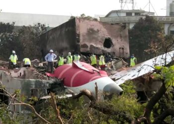 അഹമ്മദാബാദ് വിമാന അപകടം; ‘പുറത്ത് വന്നത് ആരോ എഴുതിയ റിപ്പോർട്ട്, ഒട്ടേറെ അപാകതകൾ’; പൈലറ്റ്സ് അസോസിയേഷൻ