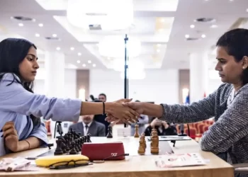 വനിതാ ലോകകപ്പ് ചെസ് ചാമ്പ്യനെ ഇന്നറിയാം, കൊനേരു ഹംപി-ദിവ്യ ദേശ്മുഖ് ടൈ ബ്രേക്കർ പോരാട്ടം വൈകിട്ട്