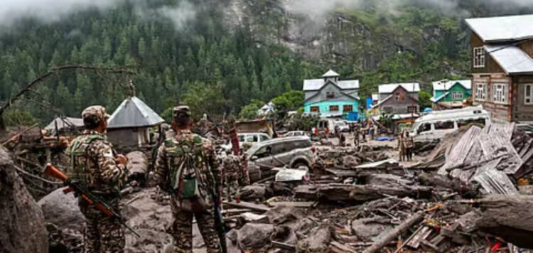 ജമ്മു കശ്മീരിലെ കിഷ്ത്വാറിലെ മിന്നല്‍ പ്രളയത്തിലും മേഘവിസ്‌ഫോടനത്തിലും മരണം 60ആയി