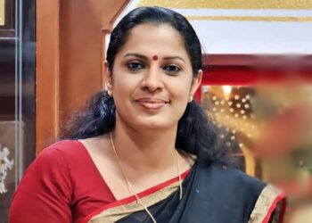 പി പി ദിവ്യക്കെതിരായ അഴിമതി ആരോപണം; അന്വേഷണം അട്ടിമറിച്ചെന്ന ഹർജിയിൽ വിശദീകരണം തേടി ഹൈക്കോടതി