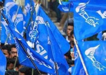 സിഎംഎസ് കോളേജില്‍ കെഎസ്‌യുവിന് വിജയം; 15 ല്‍ 14 സീറ്റും നേടി,മൂന്ന് പതിറ്റാണ്ടിന് ശേഷമാണ് കെഎസ്‌യു യൂണിയന്‍ പിടിക്കുന്നത്