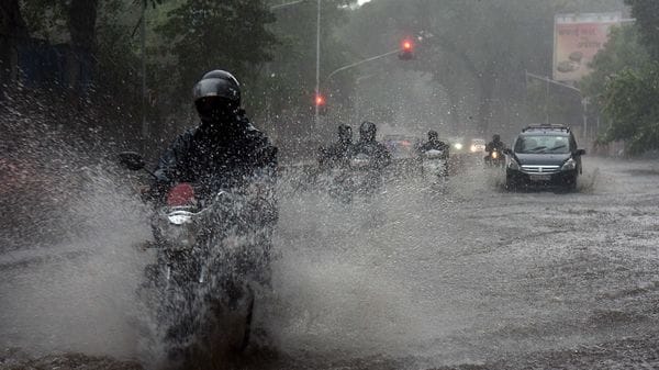 ന്യുനമർദ്ദം: സംസ്ഥാനത്ത് ഇന്ന് ശക്തമായ മഴ, ഏഴിടത്ത് യെല്ലോ അലർട്ട്