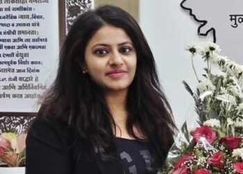 കാണാതായ ട്രക്ക് ഡ്രൈവര്‍ മുൻ ഐഎഎസ് ഓഫീസര്‍ പൂജ ഖേദ്കറിന്റെ വീട്ടില്‍; രക്ഷപ്പെടുത്തി പൊലീസ്