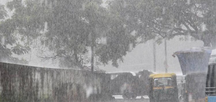 സംസ്ഥാനത്ത് ഇന്നും നാളെയും ഒറ്റപ്പെട്ട ശക്തമായ മഴയ്ക്ക് സാധ്യത; ഇന്ന് ആറ് ജില്ലകളിൽ യെല്ലോ അലേർട്ട്