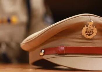 എസ്പി ഓഫീസിലെ വിവാദ ഫോൺവിളി; രണ്ട് പൊലീസുകാര്‍ക്കെതിരെ നടപടിക്ക് സാധ്യത, എസ്പി ഓഫീസിലെ ജീവനക്കാരനും വീഴ്ച