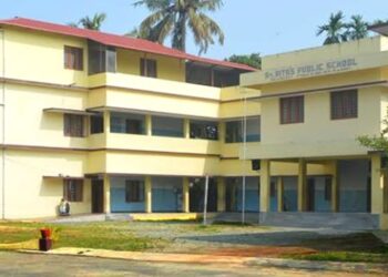 ഹിജാബ് വിവാദം; കുട്ടിയെ സ്‌കൂള്‍ മാറ്റുമെന്ന നിലപാടിലുറച്ച് പിതാവ്; അടുത്ത പ്രവൃത്തിദിനം ടി സി വാങ്ങും