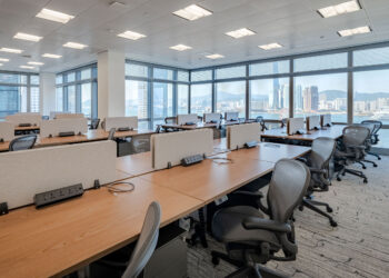 ഇന്ത്യയിൽ ഇതാദ്യം! സംസ്ഥാനത്ത് ജോലി ചെയ്യുന്ന എല്ലാവർക്കും ശമ്പളത്തോടെ ആർത്തവ അവധി, സ്വകാര്യ മേഖലക്കും ബാധകം; ചരിത്രം കുറിച്ച് കർണാടക സർക്കാർ