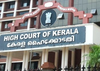 ഞങ്ങൾക്ക് കേന്ദ്രത്തിന്‍റെ ചാരിറ്റി ആവശ്യമില്ല’, കേരളത്തോട് ചിറ്റമ്മ നയമെന്ന് ഹൈക്കോടതി; ദുരന്തബാധിതരുടെ വായ്പ എഴുതി തള്ളില്ലെന്ന് കേന്ദ്രം