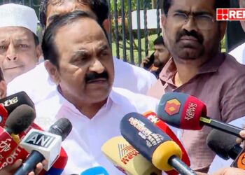 ‘ദ്വാരപാലക ശിൽപം ഏത് കോടീശ്വരൻ്റെ വീട്ടിലാണ് വിറ്റതെന്ന് സിപിഐഎം വ്യക്തമാക്കണം’; വി ഡി സതീശൻ