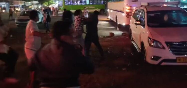 കോട്ടയത്ത് ബിജെപി പ്രകടനത്തിനിടെ സംഘർഷം; സിഐടിയു പ്രവർത്തകന് മർദനമേറ്റു