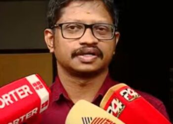 ബമ്പറടിച്ചെങ്കിലും ജോലി തുടരും, ചില കടങ്ങള്‍ വീട്ടാനുണ്ട്’; പതിവുപോലെ പെയിന്റ് കടയിലെത്തി ശരത്ത്