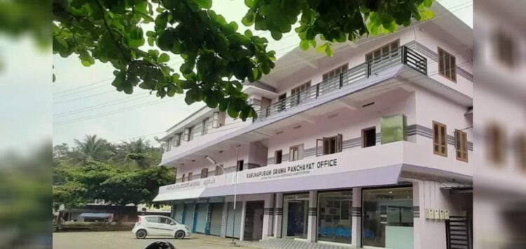 കോണ്‍ഗ്രസില്‍ നിന്ന് എല്‍ഡിഎഫിലേക്ക് കൂറുമാറി പഞ്ചായത്ത് പ്രസിഡന്‍റായി; അയോഗ്യയാക്കി