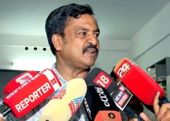 ‘ഓണം ബമ്പറടിച്ചത് നെട്ടൂര്‍ സ്വദേശിനിക്ക്, രണ്ട് ടിക്കറ്റെടുത്തു, അതില്‍ ഒന്നാം സമ്മാനം’; ലോട്ടറി ഏജന്റ് ലതീഷ്