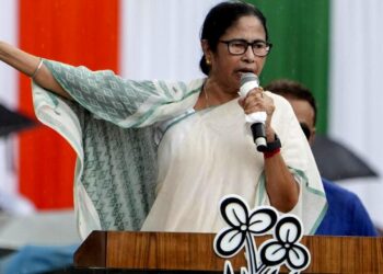 എന്റെ വാക്കുകൾ മാധ്യമങ്ങൾ വളച്ചൊടിച്ചു’; കൂട്ടബലാത്സംഗക്കേസിലെ വിവാദ പരാമർശത്തിൽ വിശദീകരണവുമായി മമത