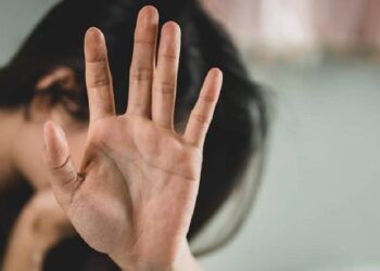 ഡൽഹിയിൽ എംബിബിഎസ് വിദ്യാർത്ഥിയെ കൂട്ടബലാത്സംഗത്തിന് ഇരയാക്കി; ദൃശ്യങ്ങൾ പകർത്തി ഭീഷണിപ്പെടുത്തിയതായും പരാതി