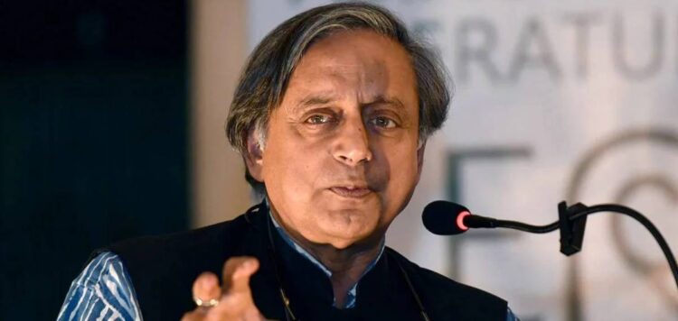 ബിജെപിയെ നേരിടാന് കോണ്ഗ്രസ് കുറച്ച് കൂടി ഇടതുപക്ഷമായി: ശശി തരൂര്