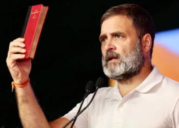 ഇന്ത്യൻ ഭരണഘടന വെറുമൊരു പുസ്തകമല്ല; ഓരോ പൗരനും ബഹുമാനവും നീതിയും തുല്യതയും നല്‍കുന്ന ഉറപ്പാണത്: രാഹുൽ ഗാന്ധി