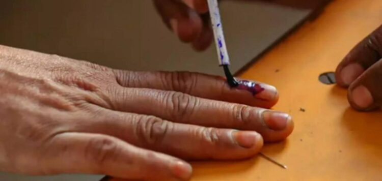 98,451 സ്ഥാനാര്‍ത്ഥികള്‍ സംസ്ഥാനത്ത് തദ്ദേശ തെരഞ്ഞെടുപ്പില്‍ ജനവിധി തേടും; 2261 പത്രിക തള്ളി