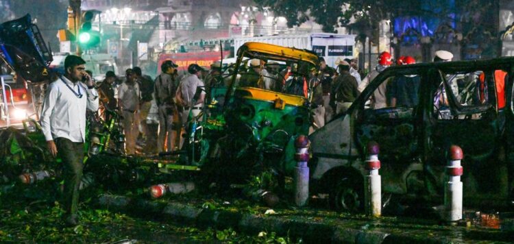 ചെങ്കോട്ട സ്ഫോടനത്തിന്റെ നടുക്കത്തിൽ രാജ്യം; ഭീകരാക്രമണമെന്നുറപ്പിച്ച് അന്വേഷണ സംഘം