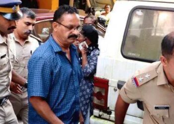 ചെമ്പ് എന്ന് എഴുതിയത് മേലുദ്യോഗസ്ഥർ പറഞ്ഞിട്ട്’; മൊഴി നൽകി സുധീഷ് കുമാർ; ദേവസ്വം മുൻ ഭരണസമിതിക്ക് കുരുക്ക്