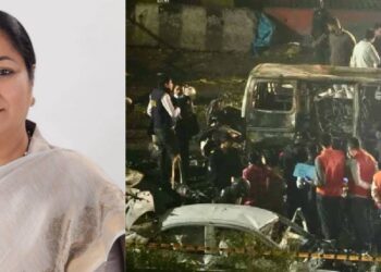 ചെങ്കോട്ട സ്‌ഫോടനം;മരിച്ചവരുടെ കുടുംബാംഗങ്ങള്‍ക്ക് 10 ലക്ഷം രൂപ വീതം ധനസഹായം പ്രഖ്യാപിച്ച് ഡല്‍ഹി മുഖ്യമന്ത്രി