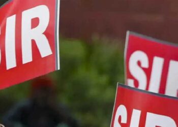 ഫോമുകള്‍ വിതരണം ചെയ്തത് കുറവ്’; ബിഎല്‍ഒയ്ക്ക് കാരണം കാണിക്കല്‍ നോട്ടീസ് നല്‍കി കോഴിക്കോട് സബ് കളക്ടര്‍