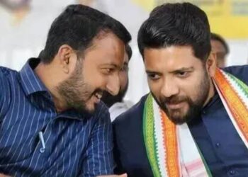 രാഹുലിനെതിരായ ആരോപണം: പ്രതികരിക്കാനില്ല, ചെയ്യേണ്ട കാര്യങ്ങള് പാര്ട്ടി ചെയ്തിട്ടുണ്ട്; ഷാഫി പറമ്പില്