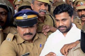 നടിയെ ആക്രമിച്ച കേസില്‍ വിധി നാളെ, വിചാരണ നേരിട്ടത് 10 പേർ; രാവിലെ 11 ന് കോടതി നടപടികൾ ആരംഭിക്കും