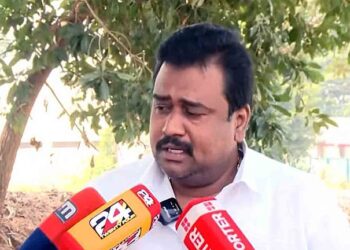 ഇനിയും വേട്ടയാടിയാല്‍ ജീവനൊടുക്കും, മാധ്യമങ്ങള്‍ക്കു മുന്നില്‍ പൊട്ടിക്കരഞ്ഞ് മണി