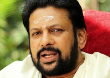 ശബരിമല സ്വര്‍ണ്ണക്കൊള്ള കേസില്‍ തന്ത്രി കണ്ഠര് രാജീവര് കസ്റ്റഡിയില്‍, എസ്‌ഐടി ചോദ്യം ചെയ്യുന്നു