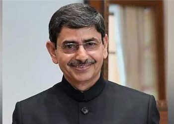 നയപ്രഖ്യാപനത്തില്‍ നിറയെ പിഴവ്’, വായിക്കാതെ ഗവര്‍ണര്‍ ഇറങ്ങിപ്പോയി