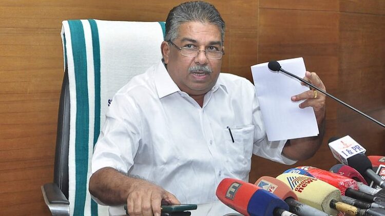 മന്ത്രിയുടെ വാക്കുകള് വര്ഗീയ വിദ്വേഷമുണ്ടാക്കുന്നത്’; സജി ചെറിയാനെതിരെ പരാതി