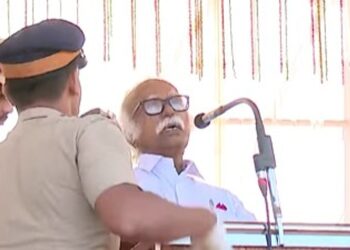 റിപ്പബ്ലിക്ക് ദിനാഘോഷത്തിനിടെ ദേഹാസ്വാസ്ഥ്യം, മന്ത്രി കടന്നപ്പള്ളി രാമചന്ദ്രന്‍ കുഴഞ്ഞുവീണു