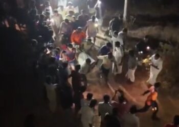 കാത്തിരിപ്പ് വിഫലം; പാറക്കുളത്തില് വീണ ലോറിയിൽ നിന്ന് മുസ്തഫയെ പുറത്തെടുത്തു, ജീവന് രക്ഷിക്കാനായില്ല