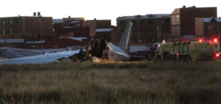 പുതുതായി അച്ചടിച്ച നോട്ടുകളുമായി പോയ സെെനിക വിമാനം ബൊളീവിയയിൽ തകർന്ന് വീണു; 15 പേർ കൊല്ലപ്പെട്ടു