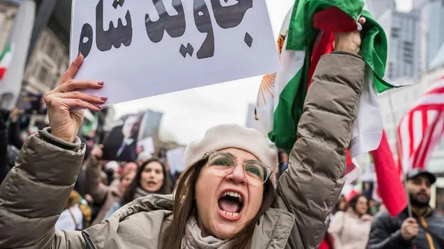 ഇറാനിൽ വീണ്ടും സർക്കാർ വിരുദ്ധ പ്രക്ഷോഭം; തെരുവുകളിൽ വൻ പ്രതിഷേധവുമായി വിദ്യാർത്ഥികൾ