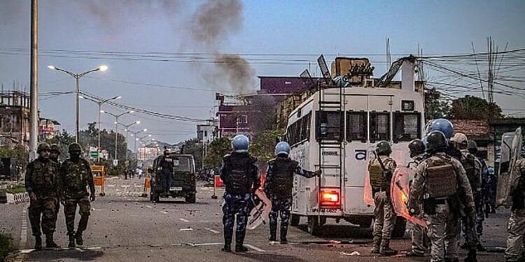 മണിപ്പൂര്‍ സംഘര്‍ഷം; കനത്ത ജാഗ്രത