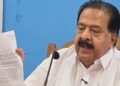 മുഴുവന്‍ ജീവനക്കാരുടെയും വിവരങ്ങള്‍ തേടി; സ്പാര്‍ക്കിന് കത്ത് നല്‍കിയത് മുഖ്യമന്ത്രിയുടെ ഓഫീസ്; രേഖകള്‍ പുറത്തുവിട്ട് രമേശ് ചെന്നിത്തല