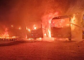 തിരുവനന്തപുരം ട്രിവാന്ഡ്രം സ്കോട്ടിഷ് സ്കൂളില് തീപിടിത്തം; മൂന്ന് ബസുകള് പൂര്ണമായും കത്തിനശിച്ചു