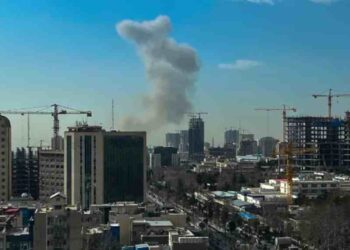 ഇറാനിൽ ഇസ്രയേൽ ആക്രമണം; മിസൈൽ പതിച്ചത് ആയത്തുള്ള ഖമനയിയുടെ ഓഫീസിനടുത്തെന്ന് റിപ്പോർട്ട്