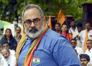 200 കോടിയുടെ ബംഗ്ലാവ് മറച്ചുവെച്ചു’; രാജീവ് ചന്ദ്രശേഖറിനെ അയോഗ്യനാക്കണമെന്ന് കോൺഗ്രസ്